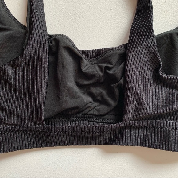 Aerie Black Shine Ribbed Banded Bikini Top Size Small NWT - Picture 8 of 15